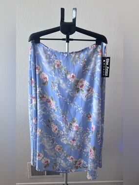Gina Peters Light Blue Floral Midi Skirt